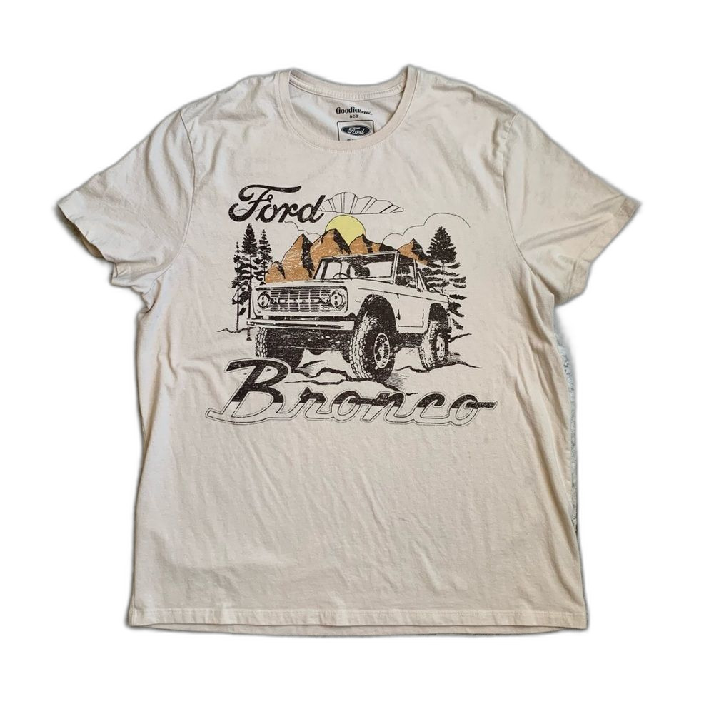 Ford Bronco Graphic Tee - Cream Vintage-Style Shirt